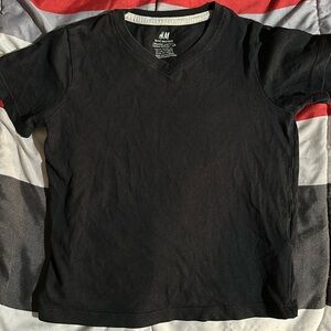 Black v-neck H&M shirt size 2-4 years old